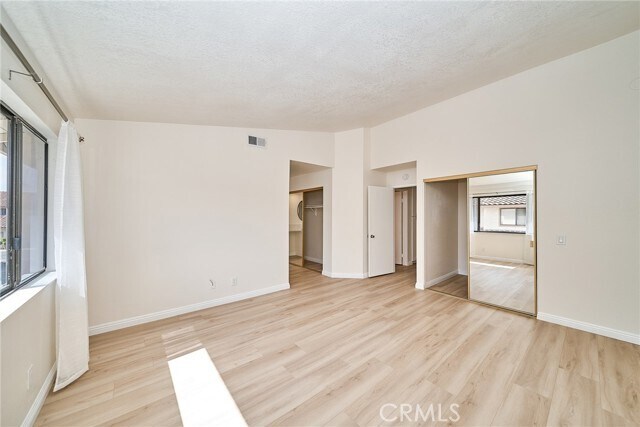 Building Photo - 22810 Chardonnay Dr