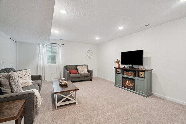 Building Photo - 1275 Priscilla Ct