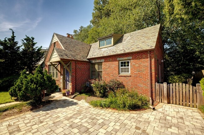 Building Photo - Charming 1930s Stone & Brick Cottage Near ...