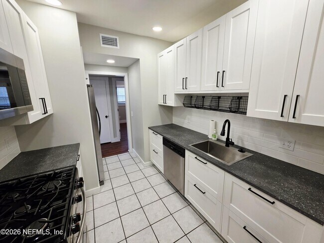 Building Photo - 2146 Antilles Ct