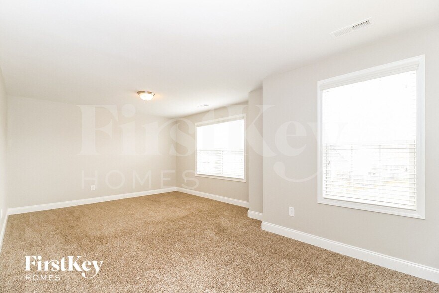 Building Photo - 746 Breeders Cup Dr