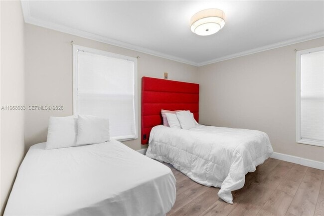 Building Photo - 5253 NW 94th Doral Pl