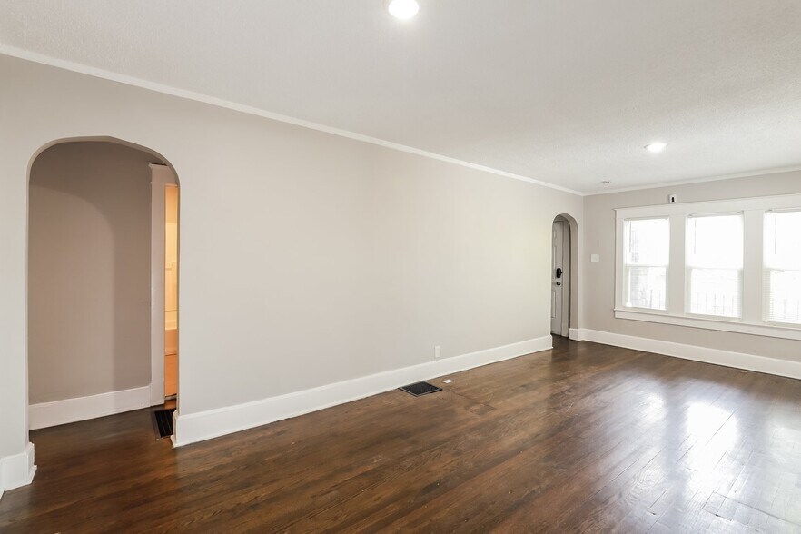 Building Photo - 3525 Ruby Ave