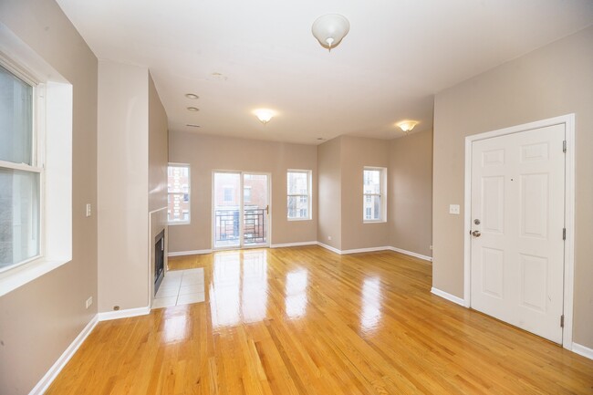 Building Photo - 4433 S Calumet Ave