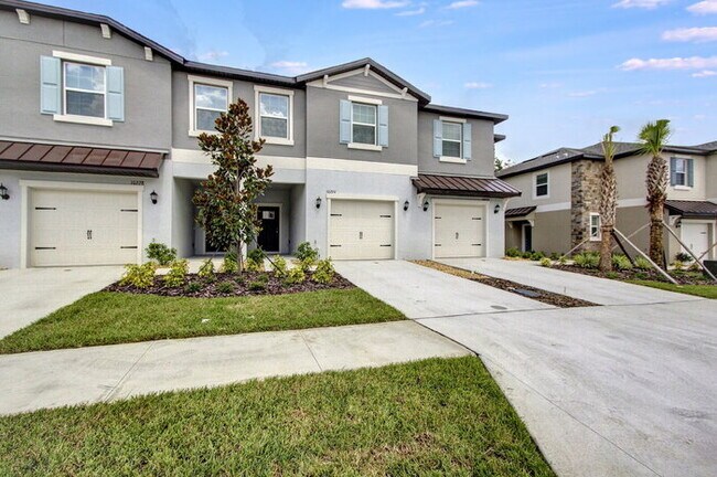 Building Photo - Charming 3-Bedroom Home with 2.5 Baths in ...