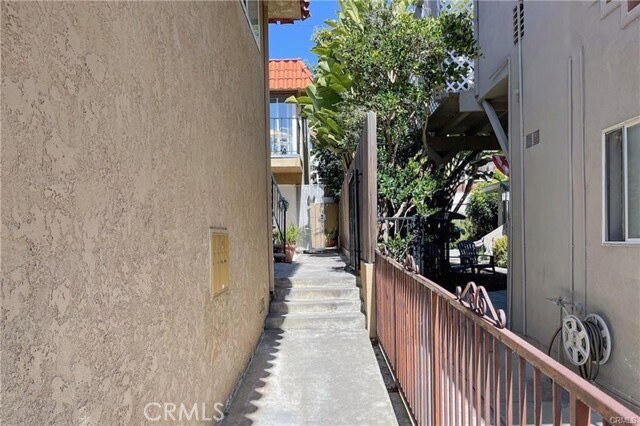 Building Photo - 236 W Escalones