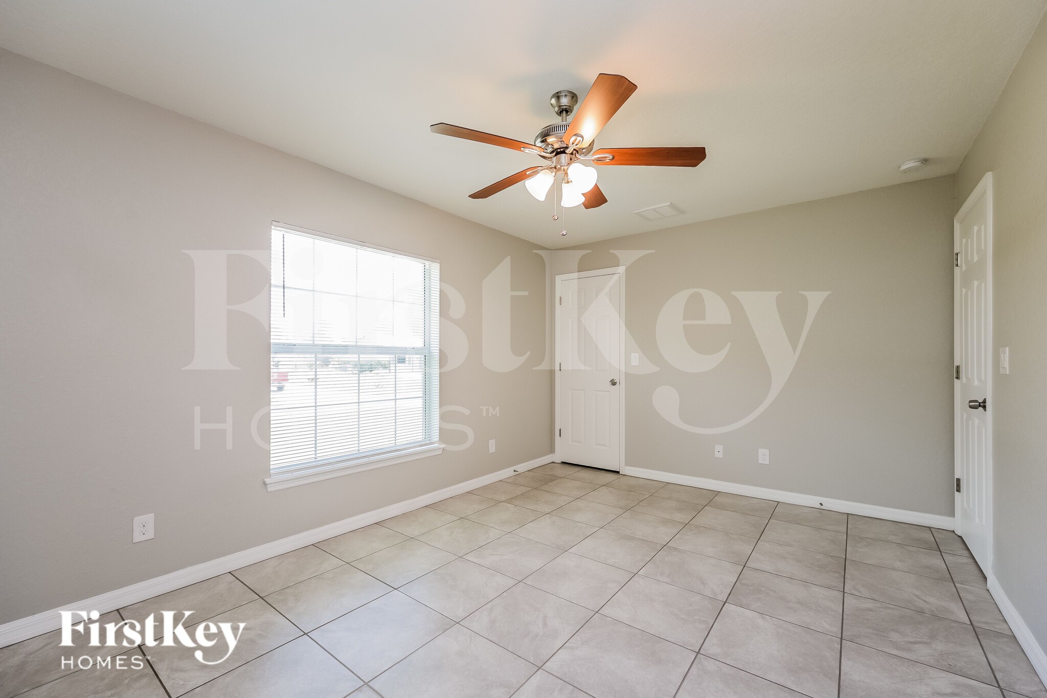 Building Photo - 13057 Feldman Ave