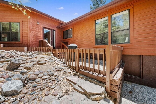 Building Photo - 1480 Cougar Trail