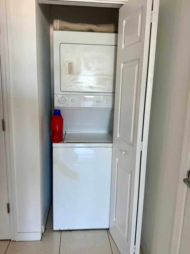 Building Photo - 140 S Dixie Hwy