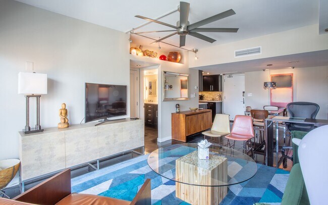 Building Photo - READY TO VIEW NOW! Gorgeous Downtown Phoen...