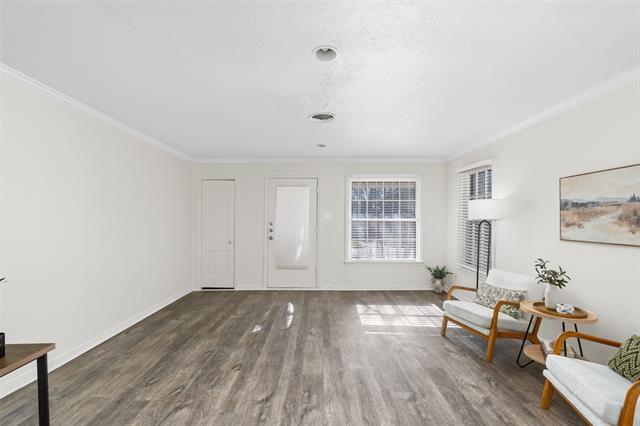 Building Photo - 3536 Suffolk Dr