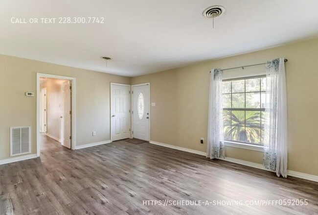 Building Photo - 139 Beachview Ave