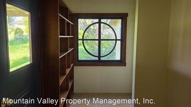 Building Photo - 3 br, 2 bath House - 12332 Silver Springs ...