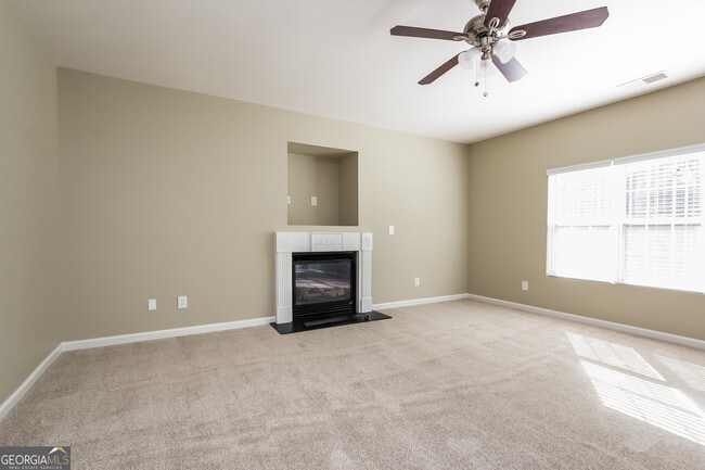 Building Photo - 5892 Village Loop