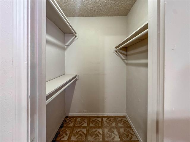 Building Photo - 1112 Autumn Oak Dr