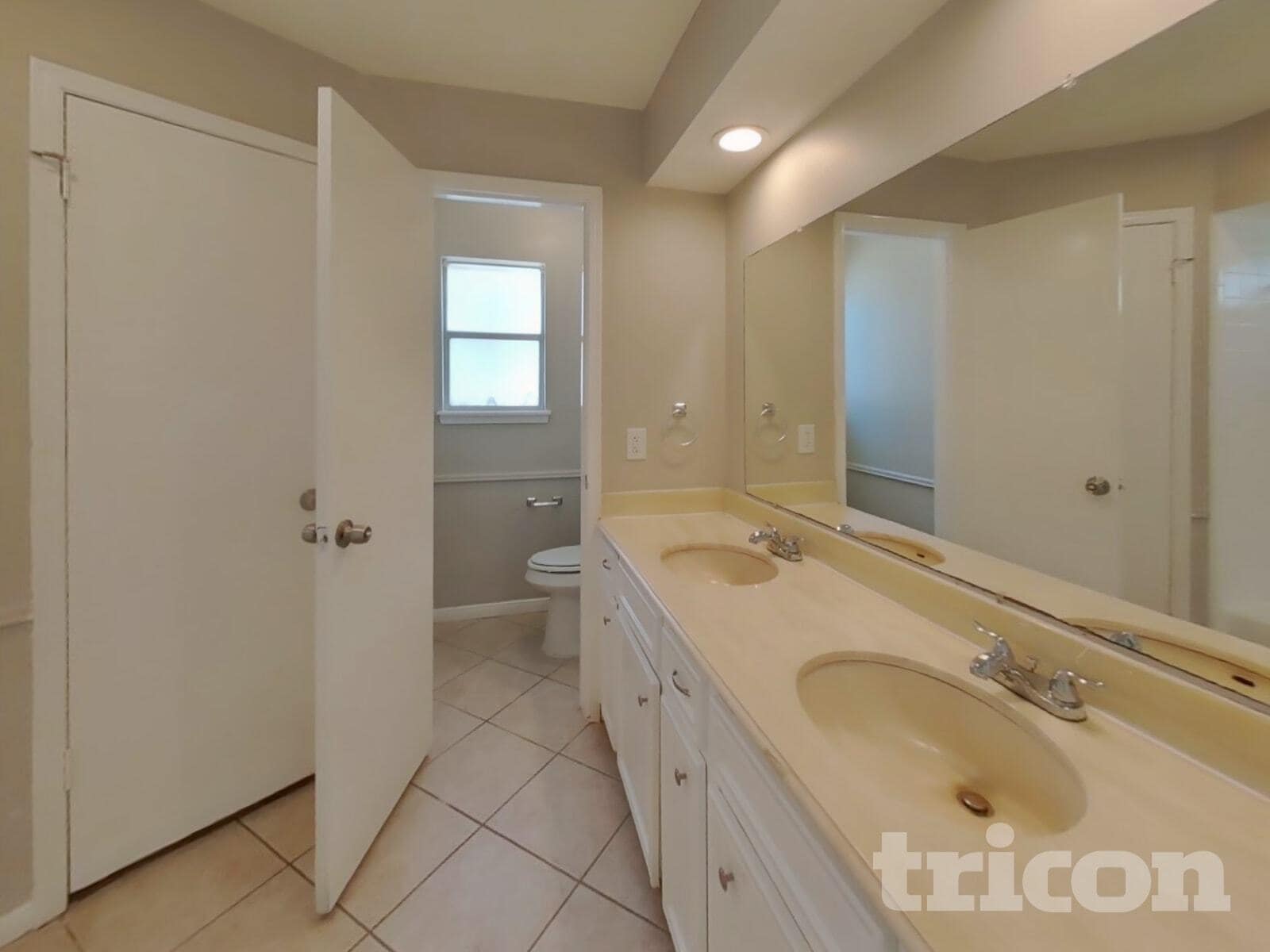 Building Photo - 5711 Kiowa Timbers Dr