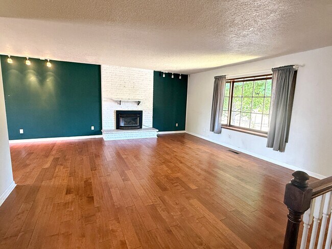 Building Photo - 2746 SE 73rd Ave