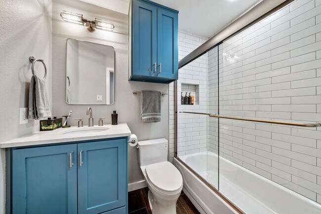 Building Photo - 8809 Corran Ferry Dr