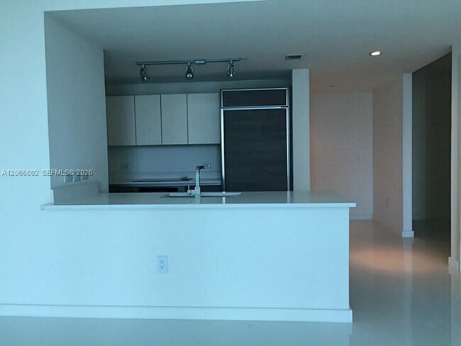 Building Photo - 1100 S Miami Ave