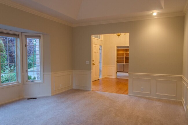 Building Photo - 5Bd/2.75Ba Mercer Island House