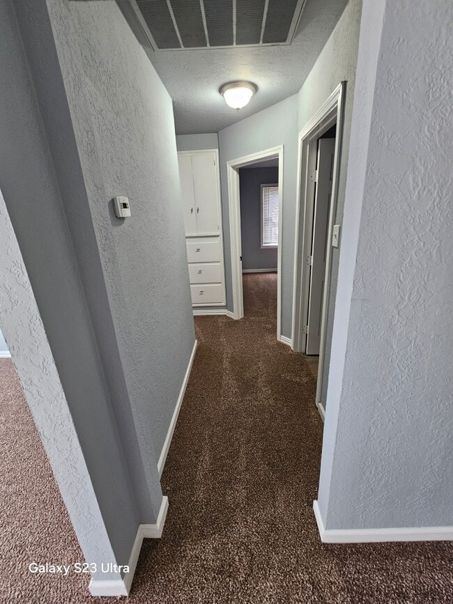 Building Photo - 908 NW 20th St