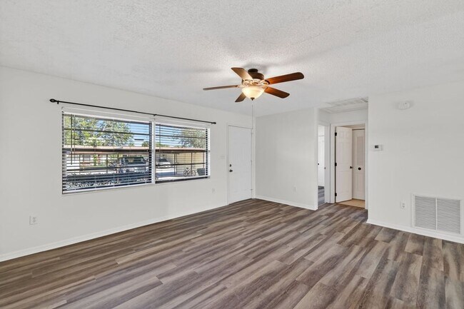 Building Photo - 12520 Orangewood Ct