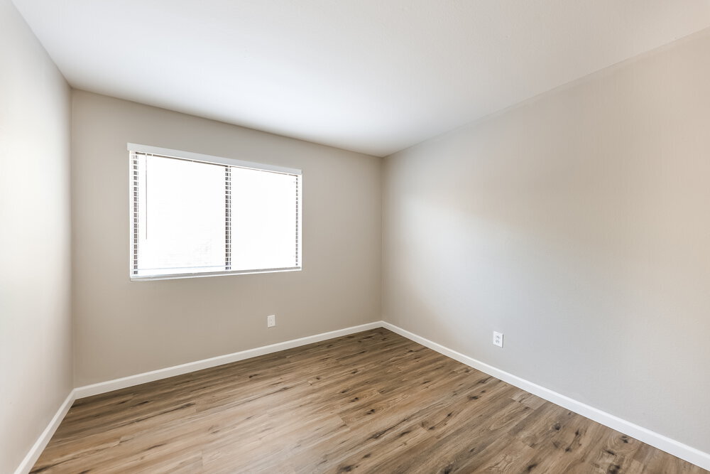 Building Photo - 8601 W Elm St