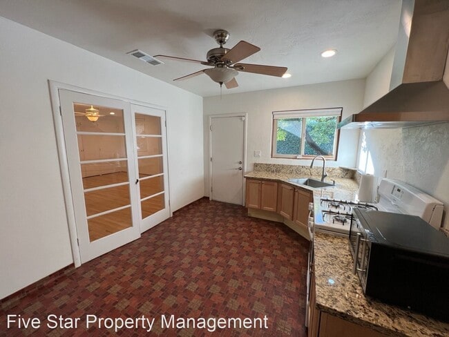Building Photo - 1 br, 1 bath House - 1514 Scenic Dr