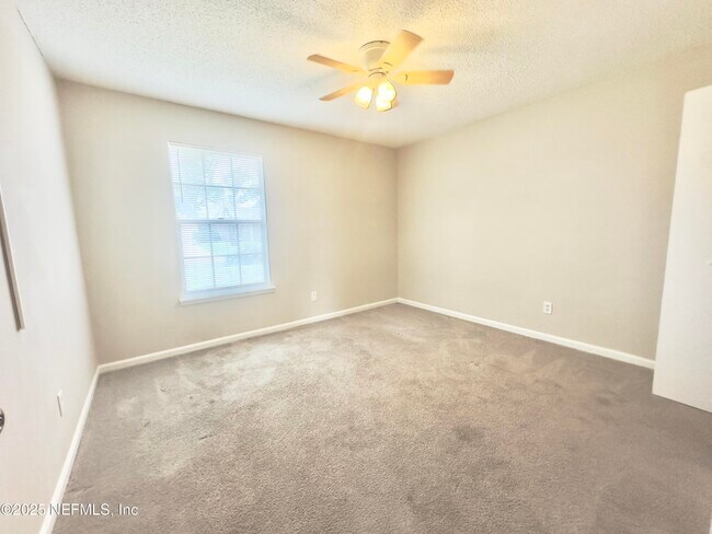 Building Photo - 8475 Seton Ct