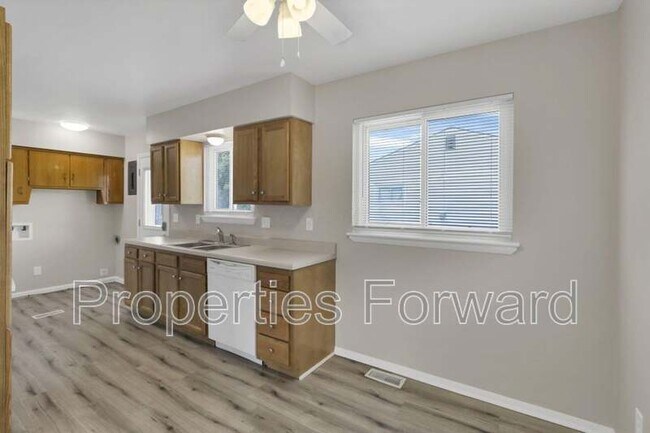 Building Photo - 2779 Woodgrove Dr