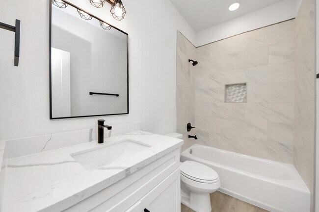 Building Photo - 1316 W Willis St