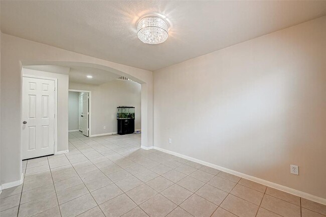 Building Photo - 2310 Diamond Springs Dr