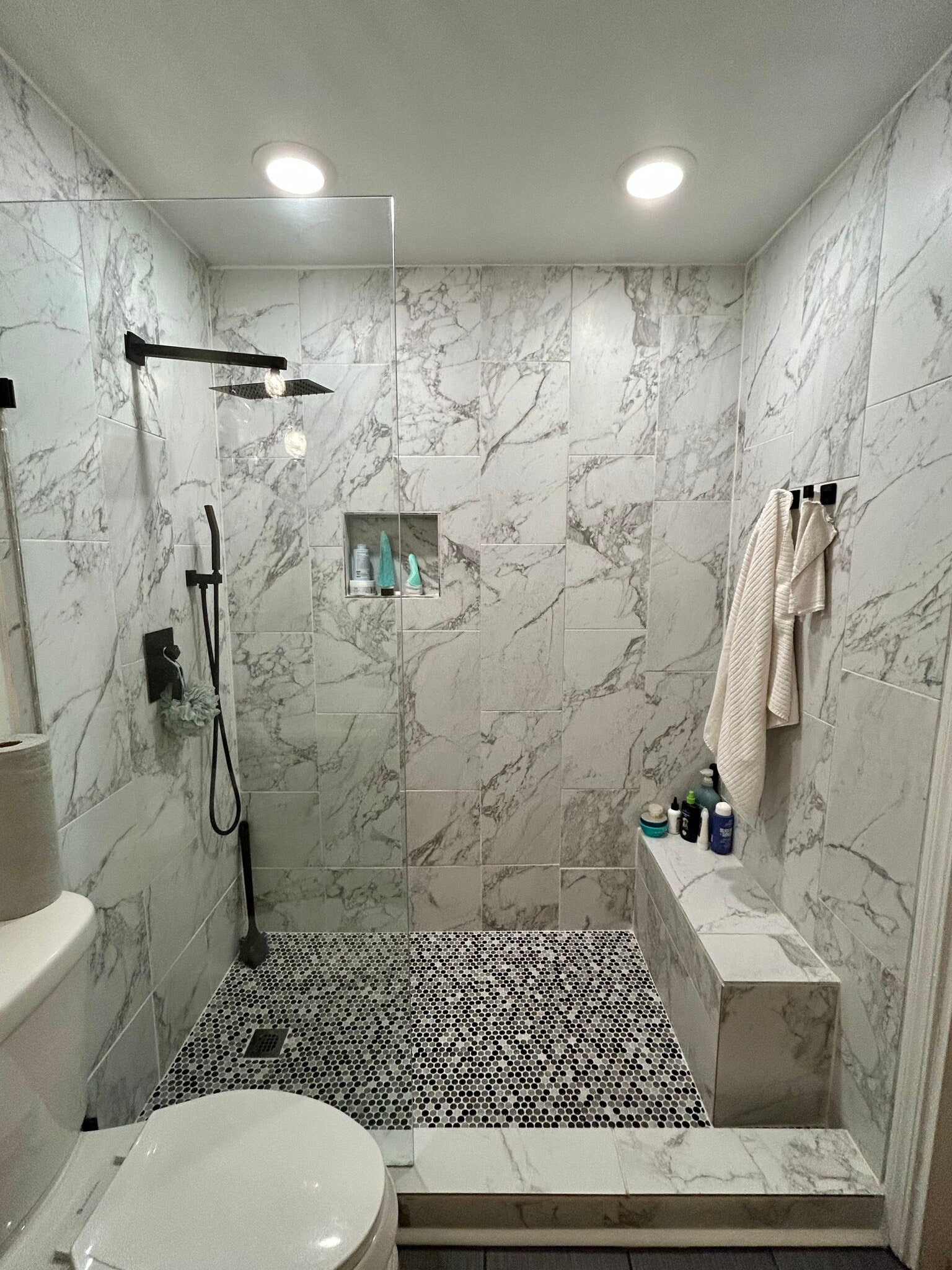 Building Photo - 6520 Roswell Rd