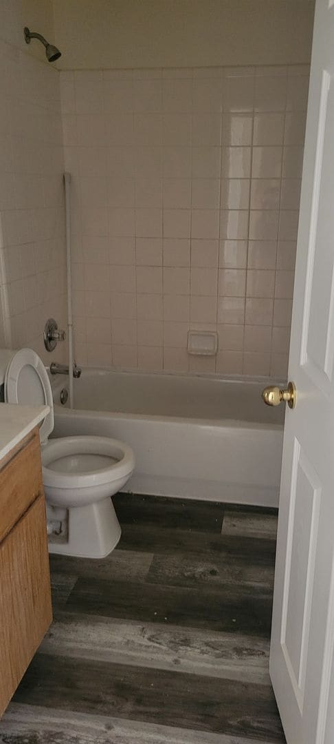 Building Photo - 2810 Windmill Ct