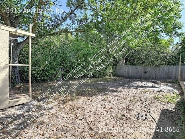 Building Photo - 5913 Appletree Rd