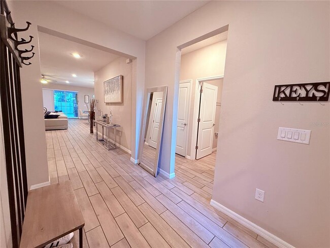 Building Photo - 8321 Praise Dr