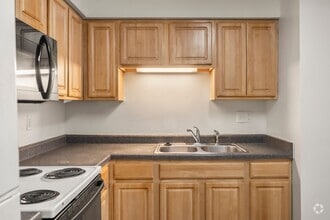Building Photo - Clover Creek | Standard 2-Bedroom *