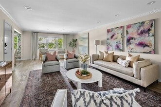 Building Photo - 6226 Bandera Ave