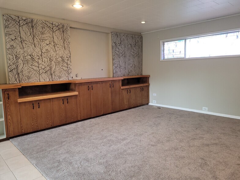 REAR LIVING ROOM WALL SPEAKERS AND STORAGE CABINETS - 5955 SW 179th Ave