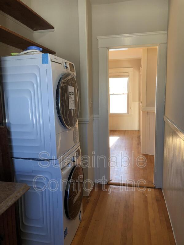 Building Photo - 26 Sterling St