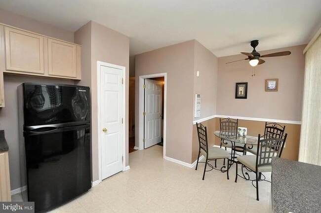 Building Photo - 6702 Riverfront Dr