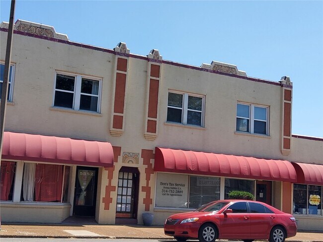 Building Photo - 5856 Hampton Ave