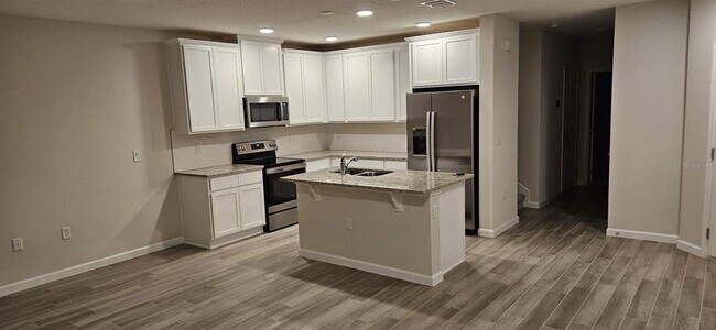 Building Photo - 2878 Narcoossee Cmns Wy