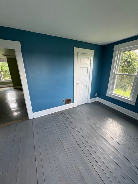 Upstairs bedroom 3 - 6455 Lithopolis Rd