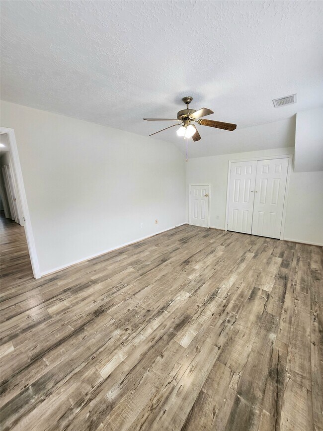 Building Photo - 14335 Berrington Dr