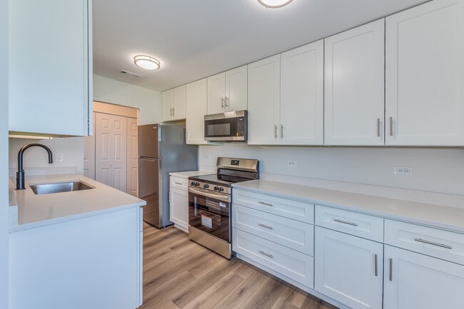 Building Photo - 900 Perrie Dr