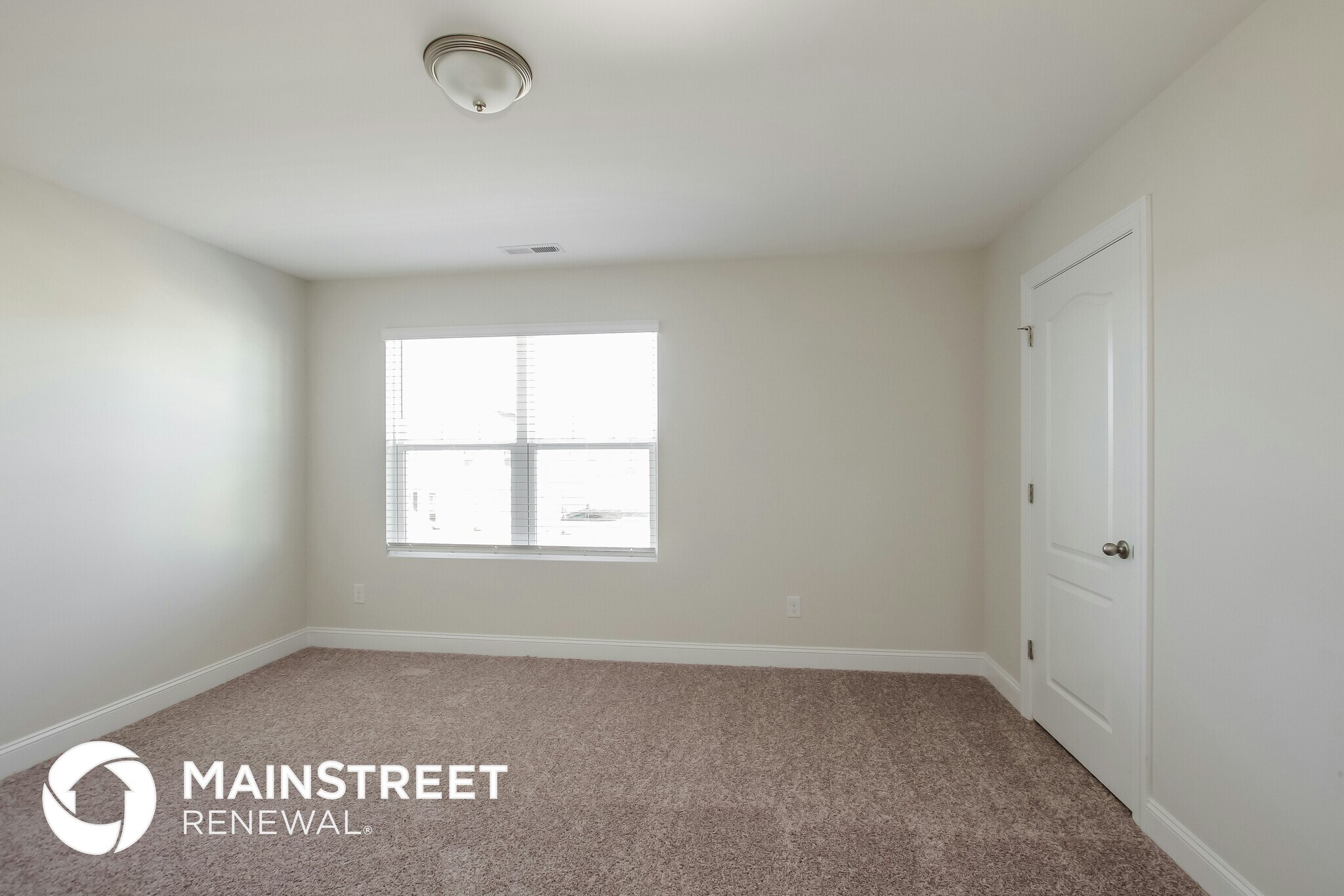 Building Photo - 2132 Vecchio Dr