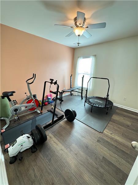 Building Photo - 320 Grasslands Dr