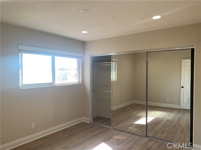 Building Photo - 4546 Bates Dr