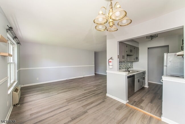 Building Photo - 100 Pierson Miller Dr
